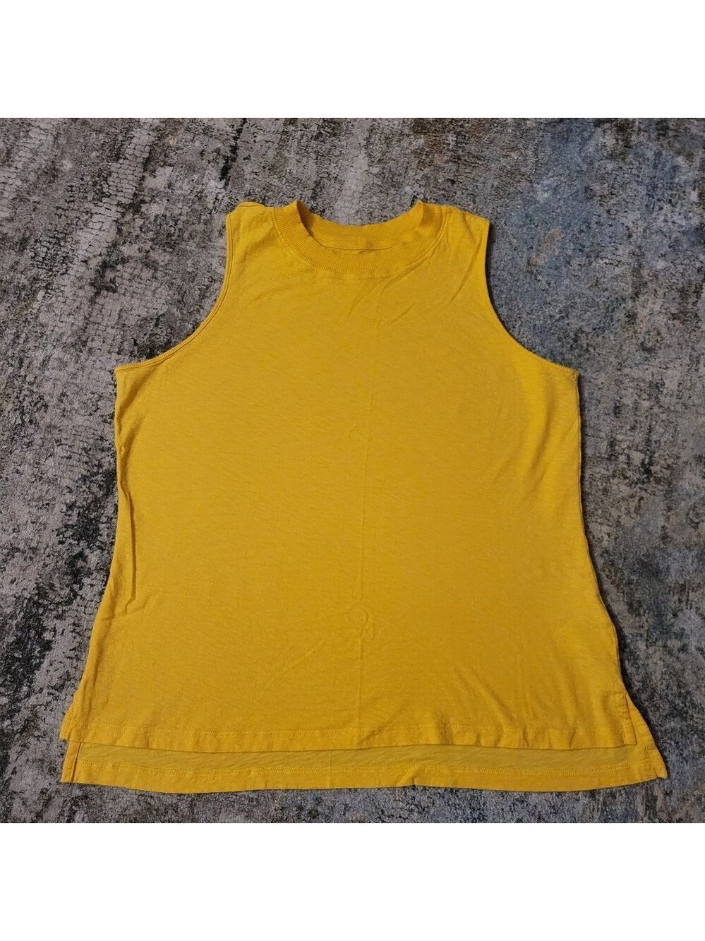 Rachel Zoe Mustard Muscle Tee Size XL